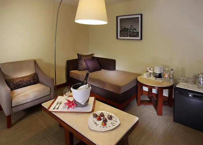 Emporio Reforma 5*